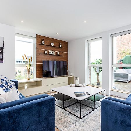 شقة Chiswick Park 3 Bed 3 Bath West London - Parking المظهر الخارجي الصورة