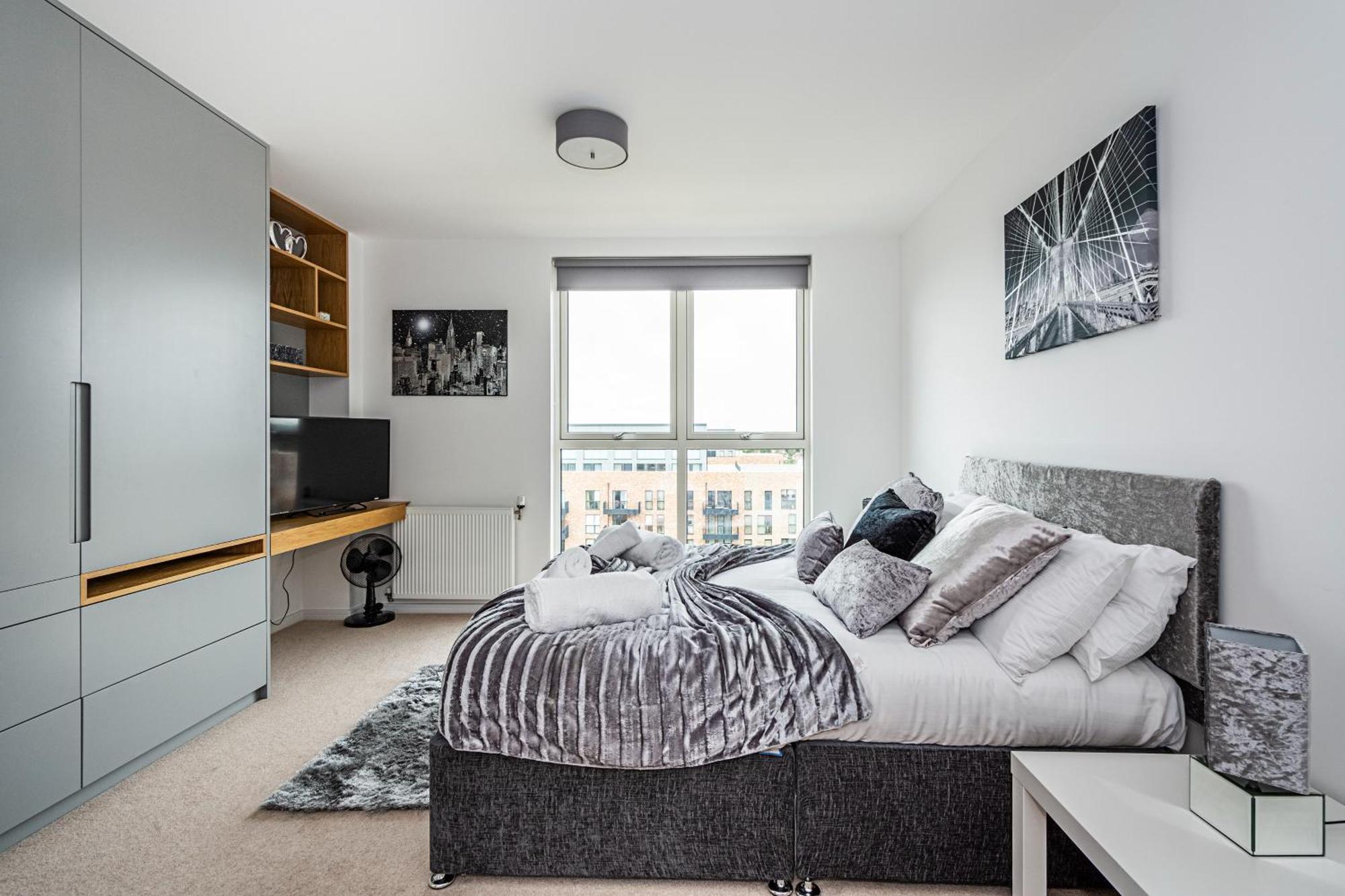 شقة Chiswick Park 3 Bed 3 Bath West London - Parking المظهر الخارجي الصورة